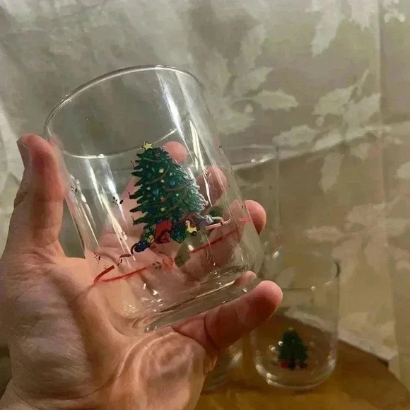 Vintage set of 6 Holiday Drinking  Glasses - Picture 3 of 4